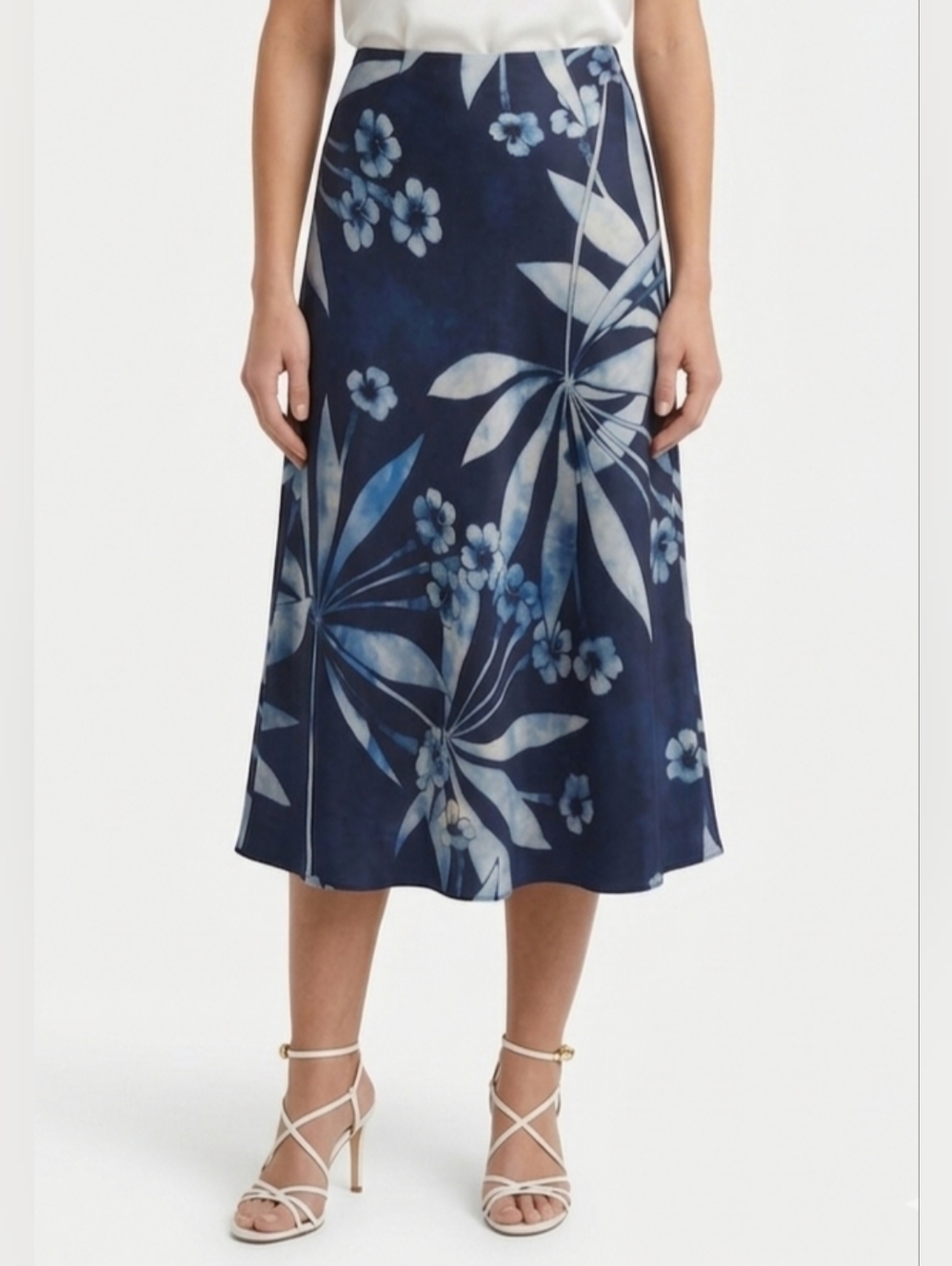 NWT Karen Kane Navy and Light Blue Floral Skirt Sizee XS
